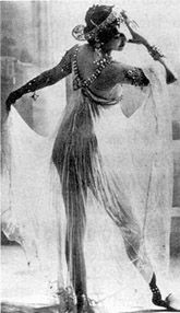 Mata Hari performs a Javanese dance